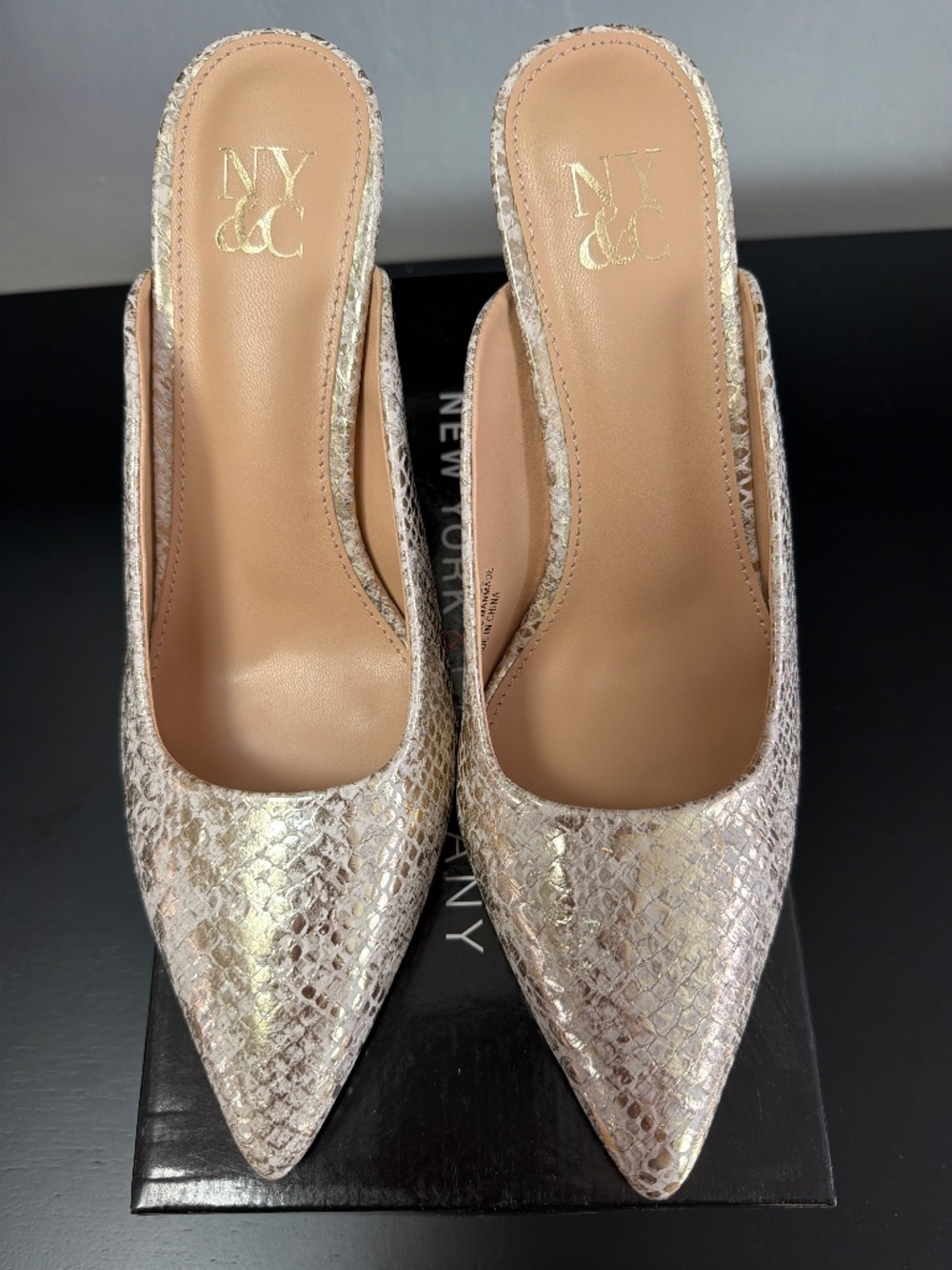 NY&C Cammie Gold Metallic Snake Print Mule Pumps Size 8